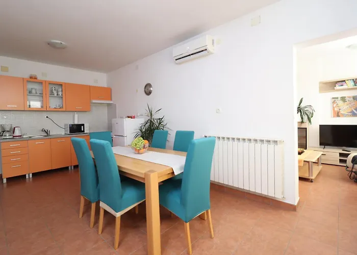 Apartament C.s. With The Pool *